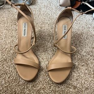 Nude ankle strap heel sandal Steve Madden